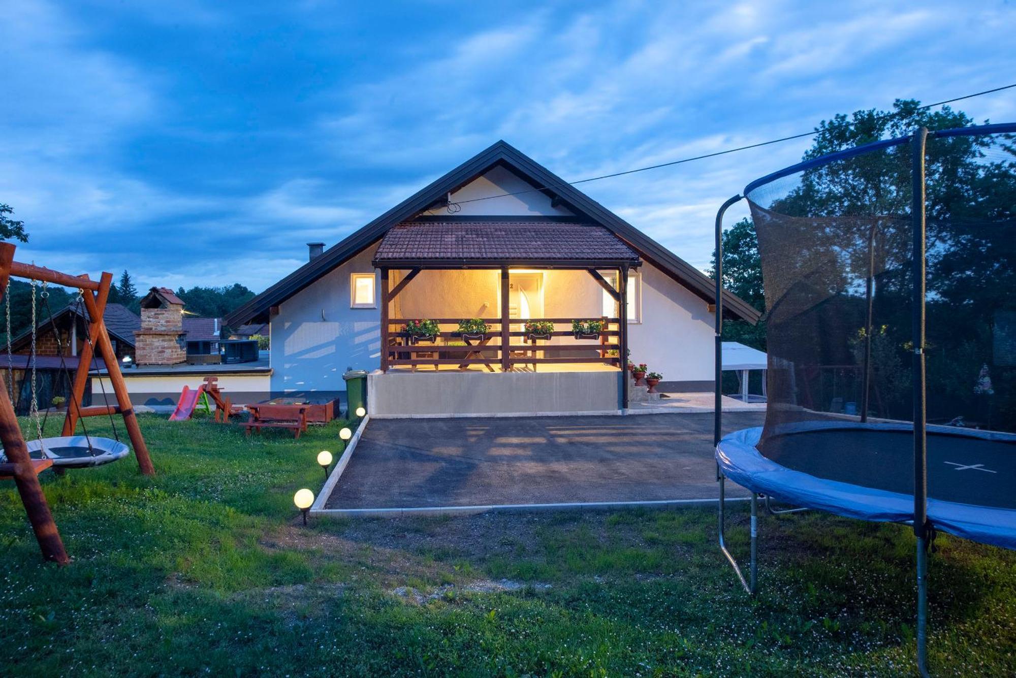 Apartman Rita สลูน ภายนอก รูปภาพ