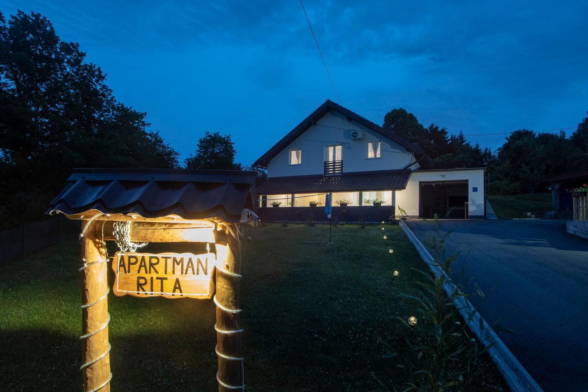 Apartman Rita สลูน ภายนอก รูปภาพ